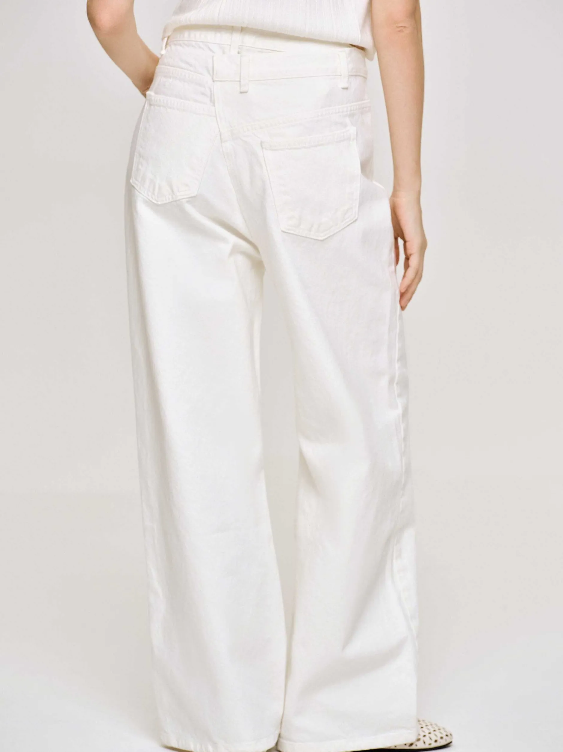 Clothing-Source Unknown Crossover Jeans, White