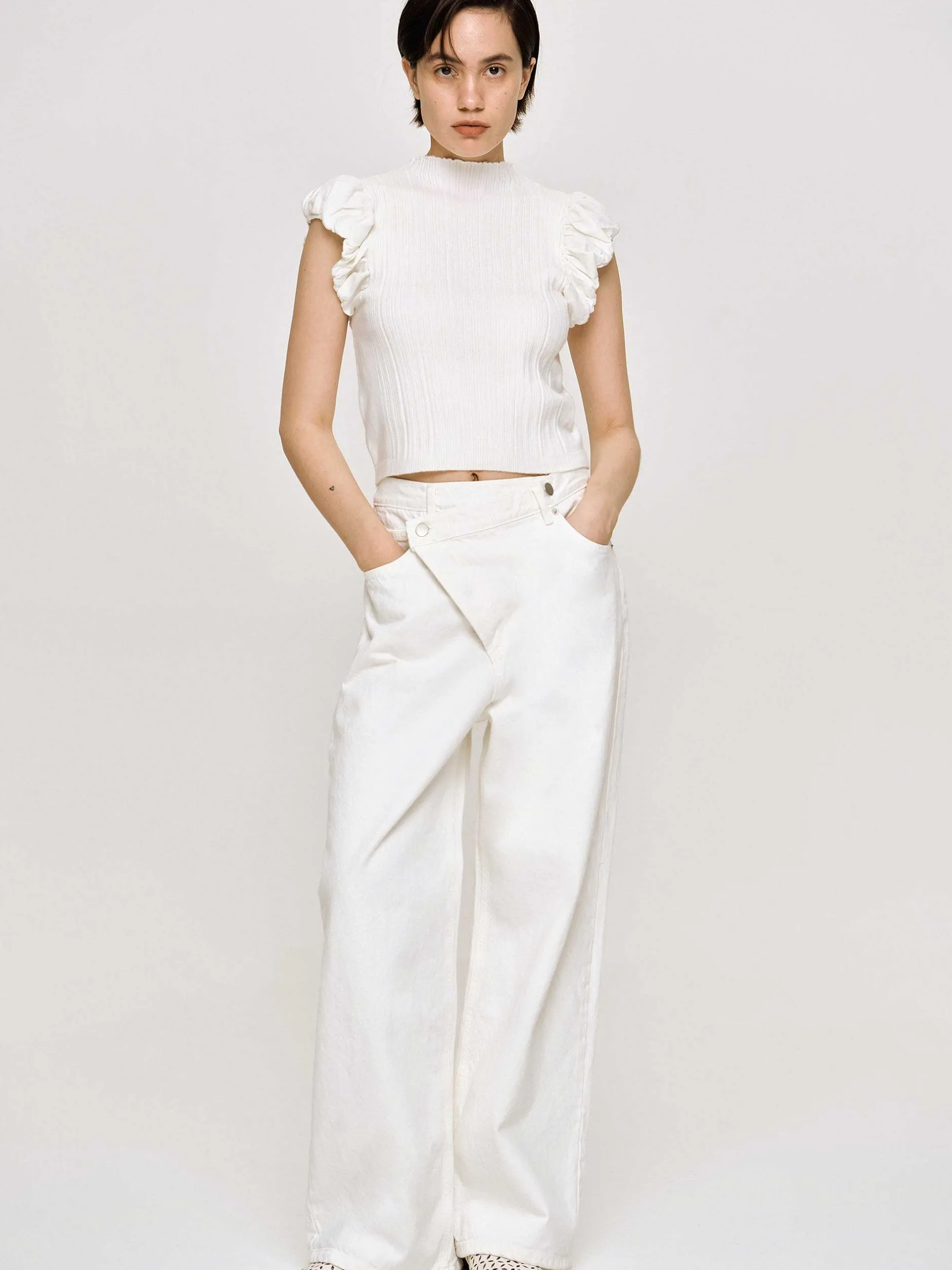Clothing-Source Unknown Crossover Jeans, White