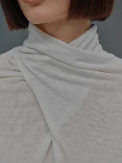 Clothing-Source Unknown Daye Cross Neck Wool T-Shirt, White