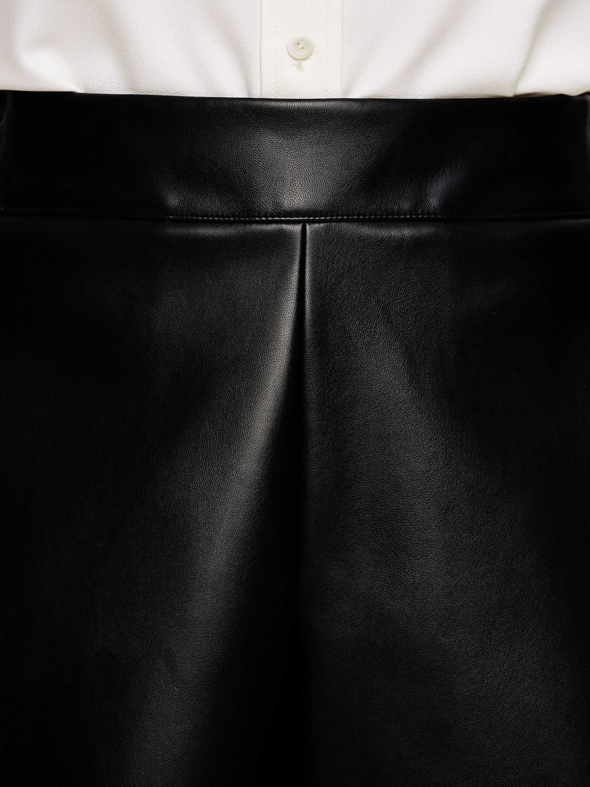Accessories-Source Unknown Faux Leather Shorts, Black