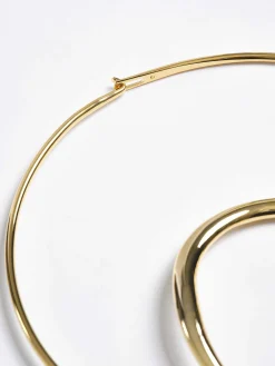 Clothing-Source Unknown Loop Choker, Gold