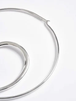 Clothing-Source Unknown Loop Choker, Silver